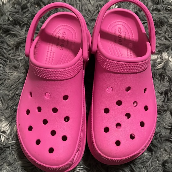 Platform Crocs - Picture 2 of 3